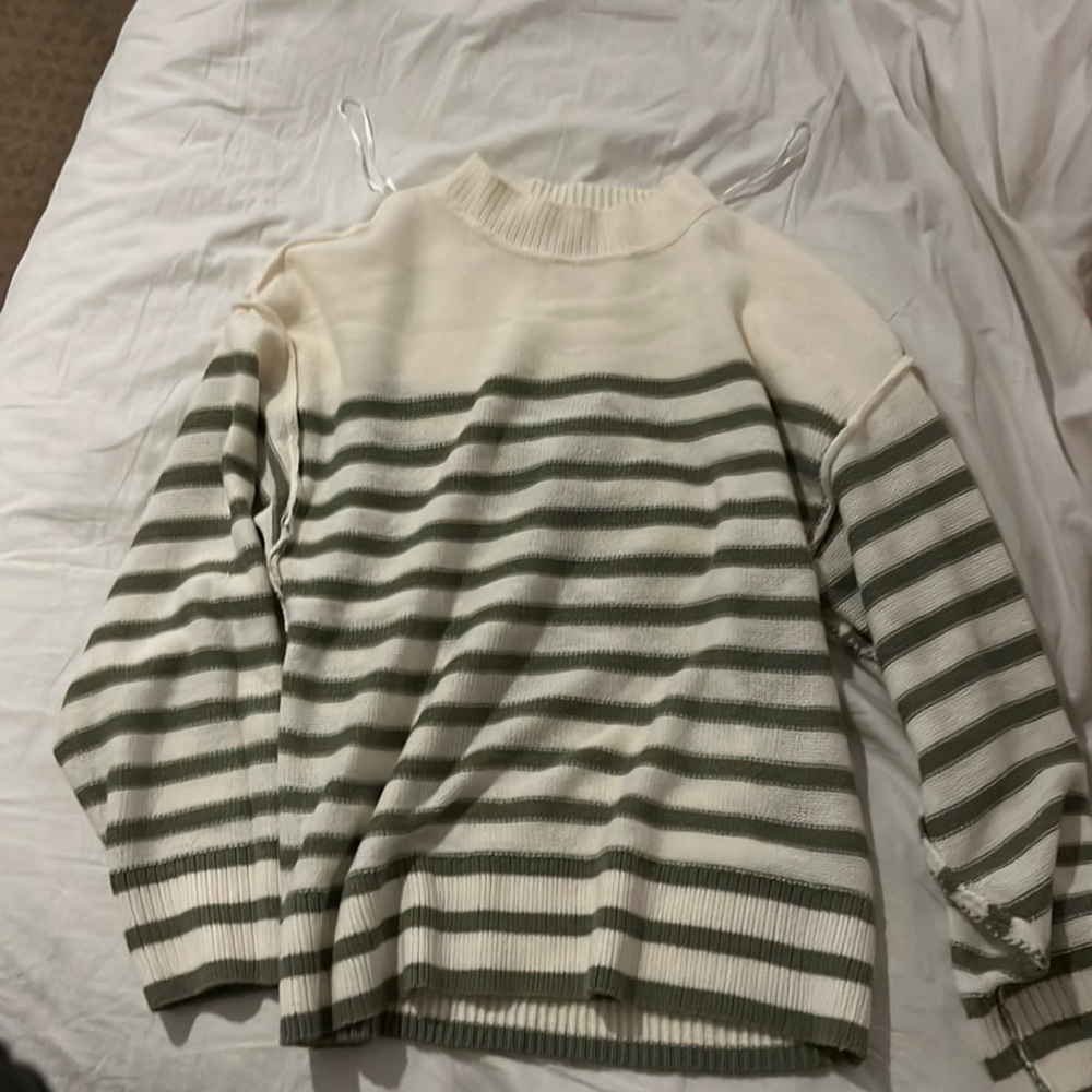 Super cute sweater form h and m